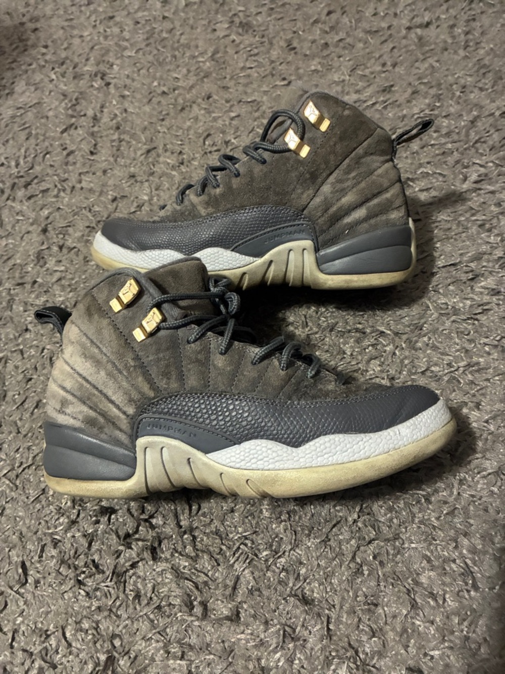 Jordan 12 wolf grey